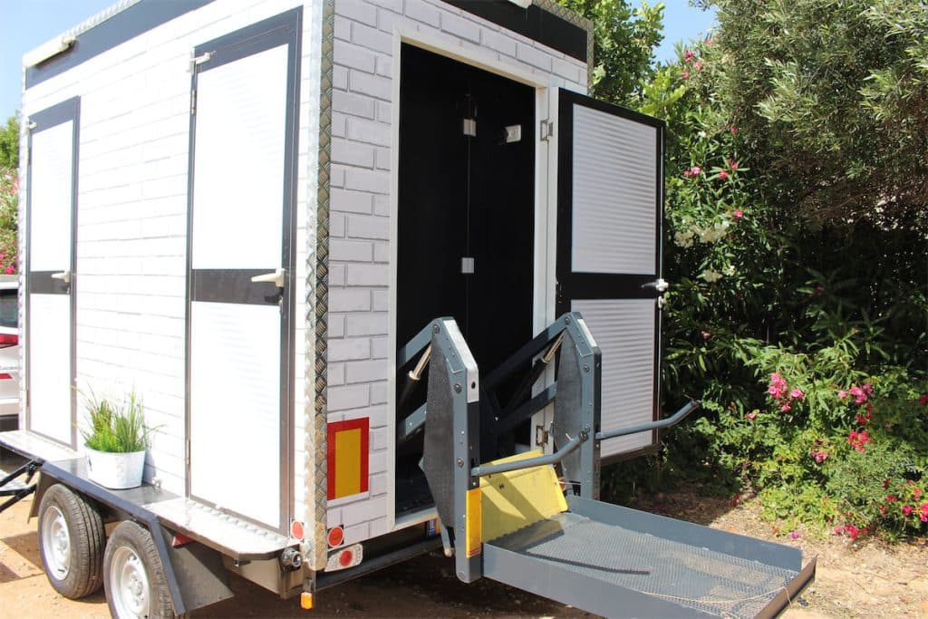 שירותים ניידים לחתונה נגישים מחיר לאירועי שטח או טבע