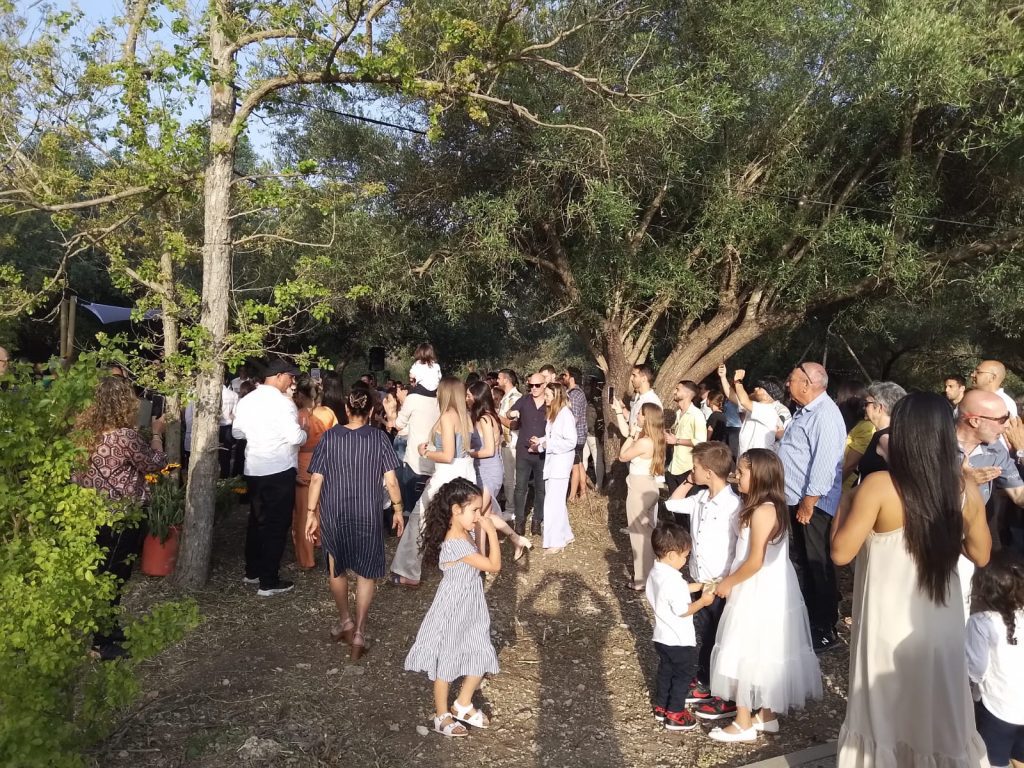 חתונה אינטימית