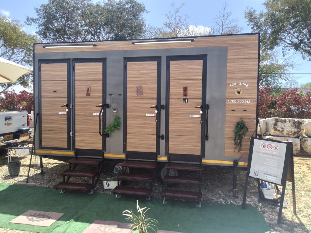 שירותים ניידים של חברת פור-שור מומחים