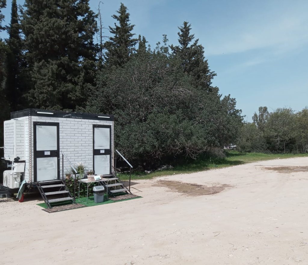 שירותים ניידים 2 תאים לאירוע